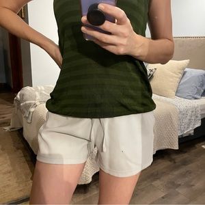 Lululemon short size M